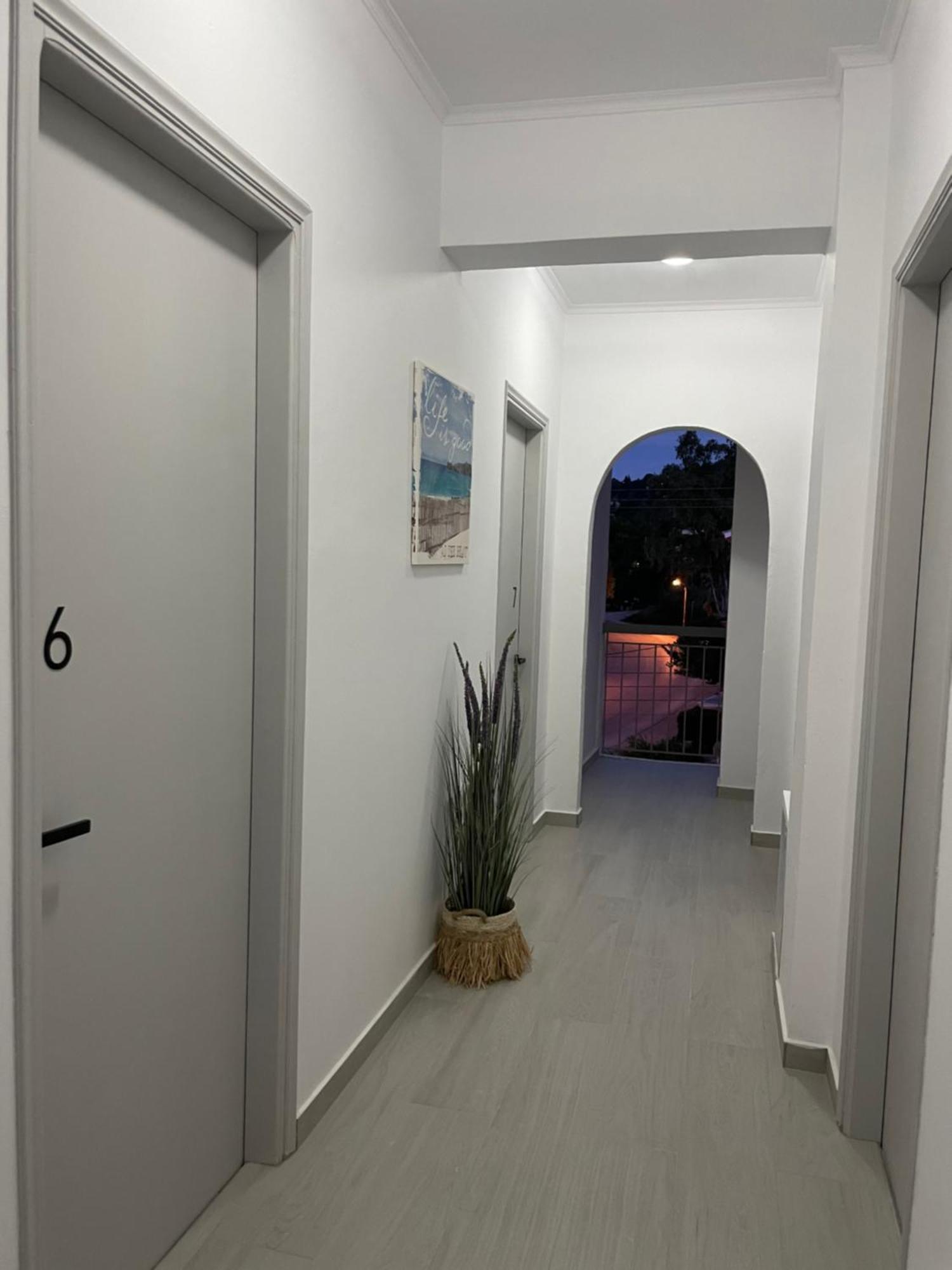 Sunshine Apartments And Rooms นิเกียนา ภายนอก รูปภาพ